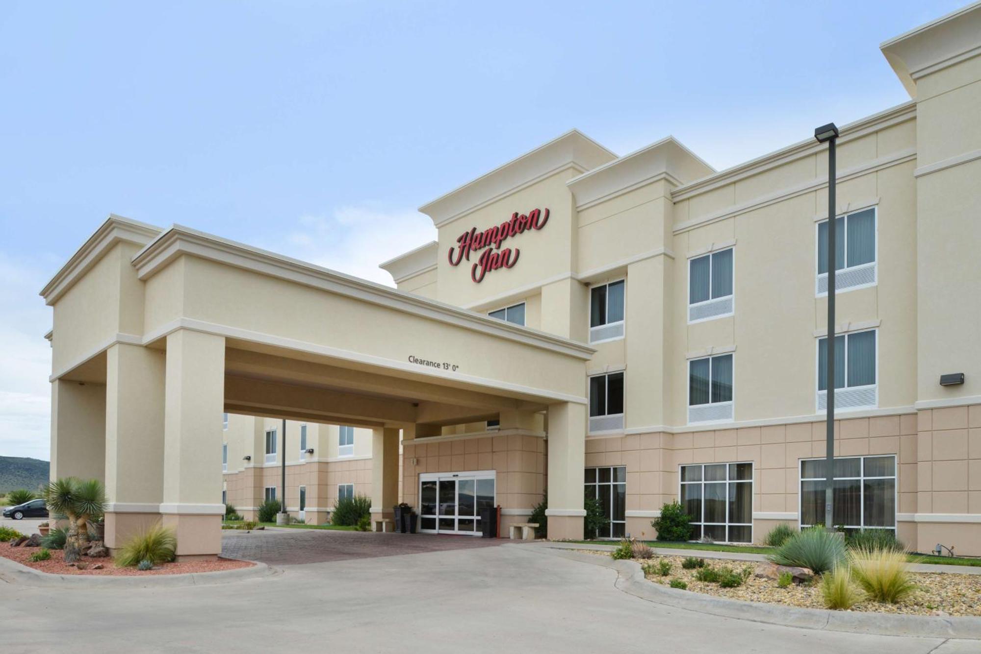 Hampton Inn Alpine Exteriör bild