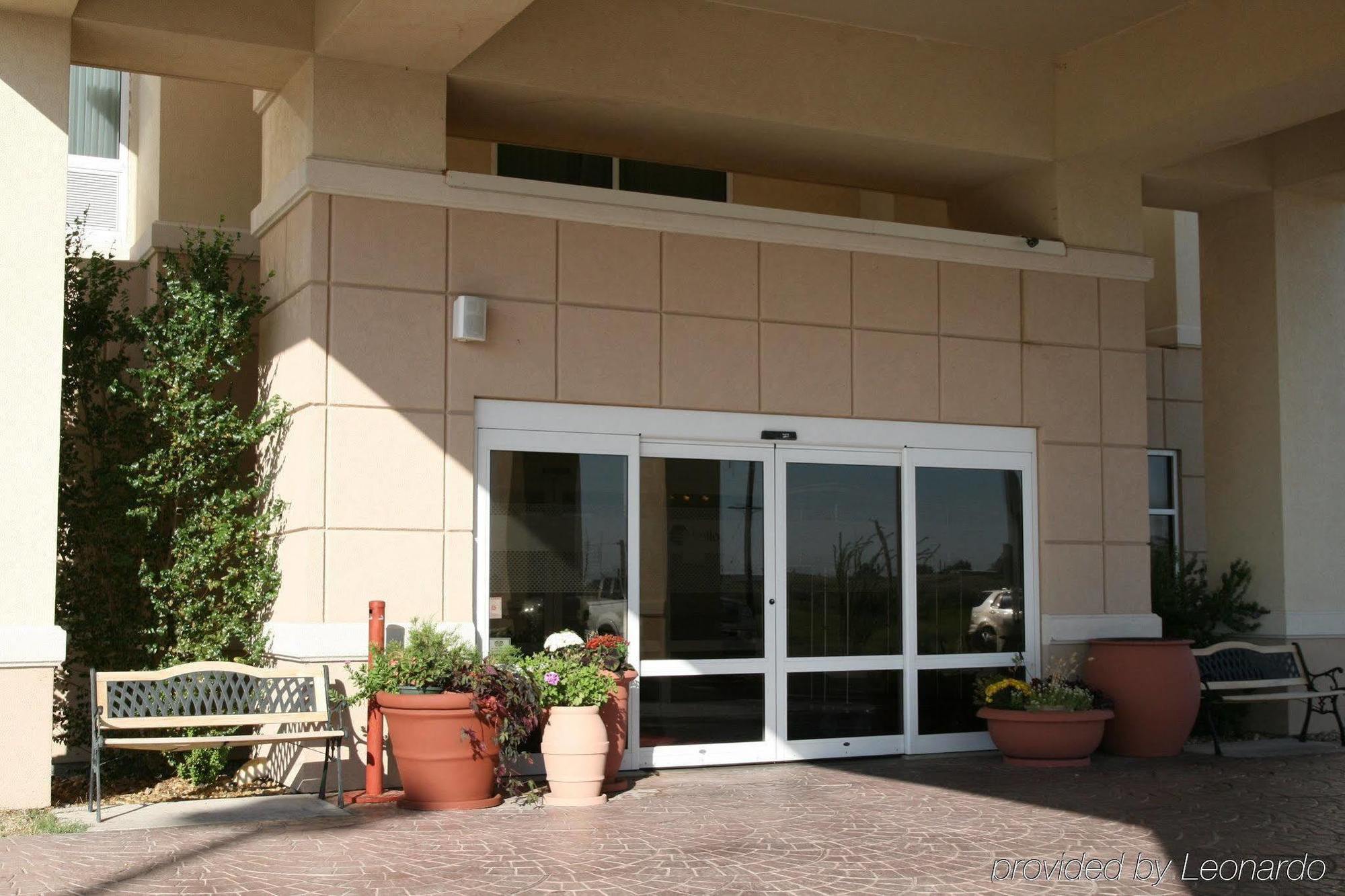Hampton Inn Alpine Exteriör bild